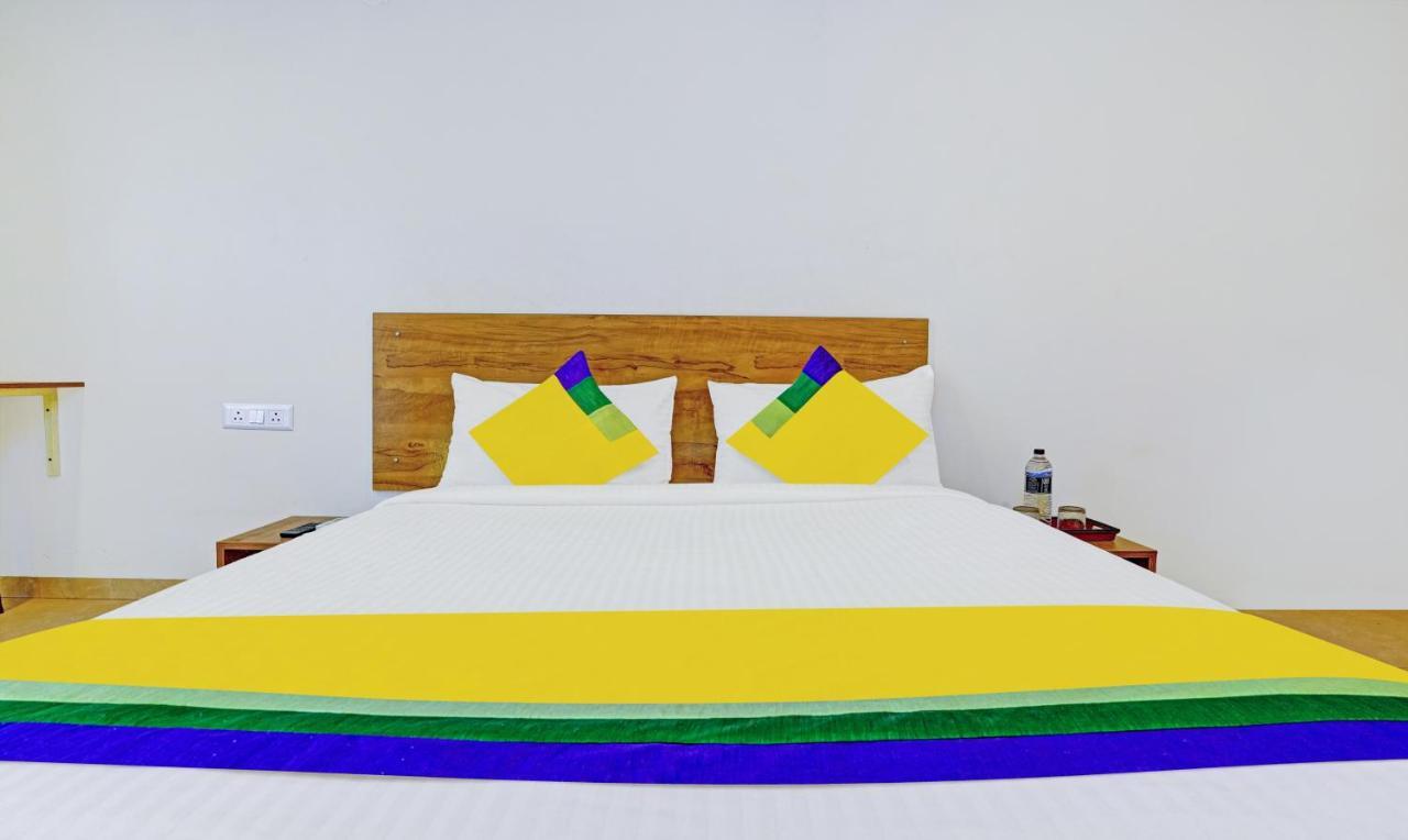 Itsy Hotels Oasis Pride Nashik Ngoại thất bức ảnh