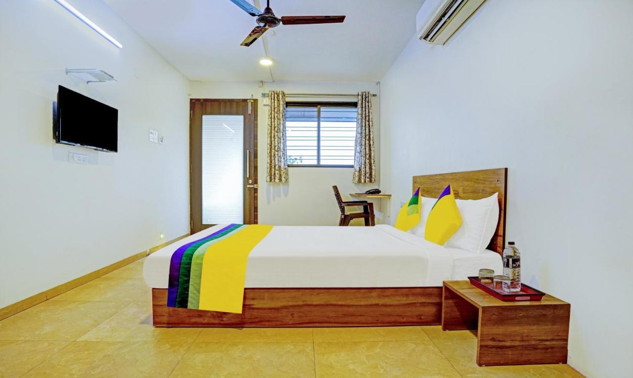 Itsy Hotels Oasis Pride Nashik Ngoại thất bức ảnh